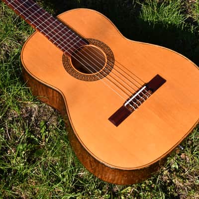 ✴️ Video Included – Masterbuilt 1991 Schneider Classical Guitar, Flame Maple – Great Condition and Excellent Sound image 6