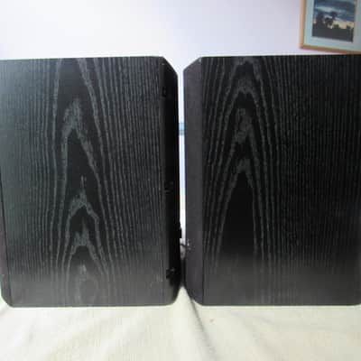 Paradigm Atom V2 bookshelf speakers image 5