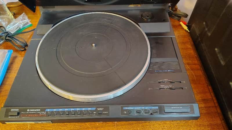 Pioneer PL L70 linear tracking turntable in excellent condition serviced - 1980's image 1