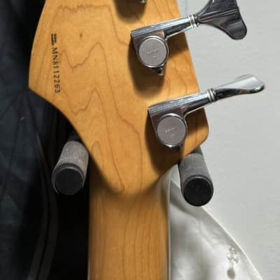Fender Deluxe Active Jazz Bass V 1998 - 2015 - Black image 4