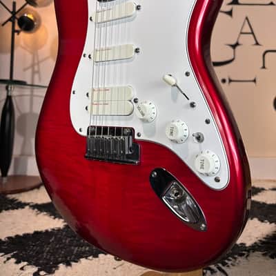 Fender Stratocaster Ultra Crimson Burst 1993 All original With full Case Candy AMAZING! image 4