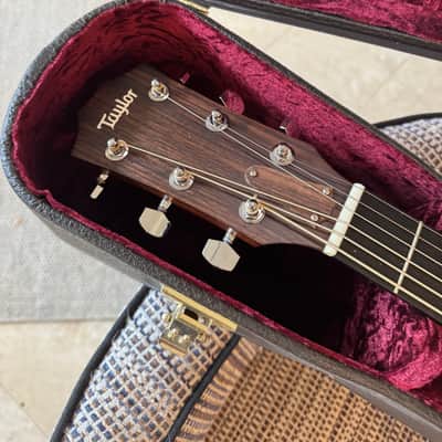 Taylor 320e Baritone 2016 - Mahogany image 2