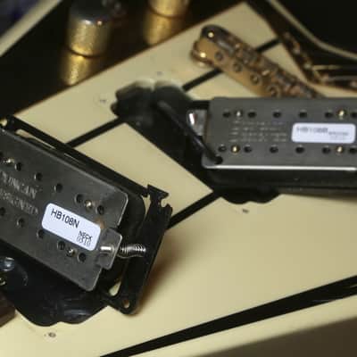 Jackson RR3 Randy Rhoads V Special (Limited Run), Made in Japan, 2006 - Ivory with Black Pinstripes image 10