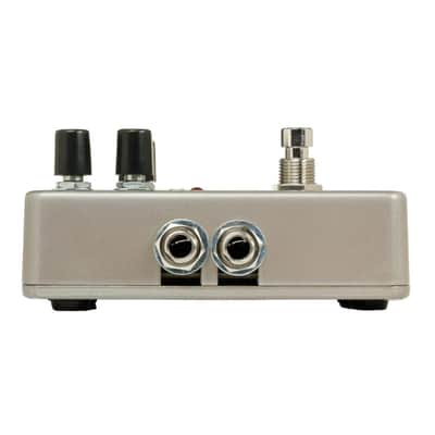 Electro-Harmonix Intelligent Harmony Machine Harmonizer and Pitch Shifter Pedal with Digital Circuit and Buffered Bypass image 3