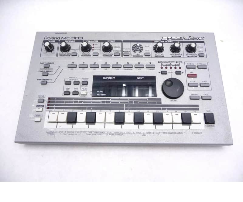 Roland MC-303 Groovebox 1990 - 1998 - Silver image 1