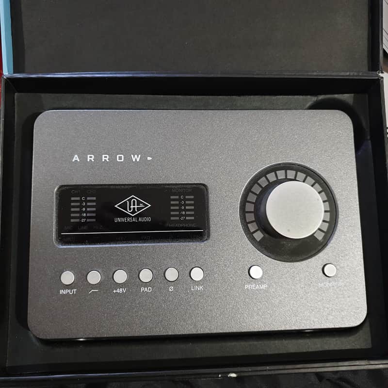 Universal Audio Arrow 2x4 Thunderbolt 3 Interface with Solo DSP