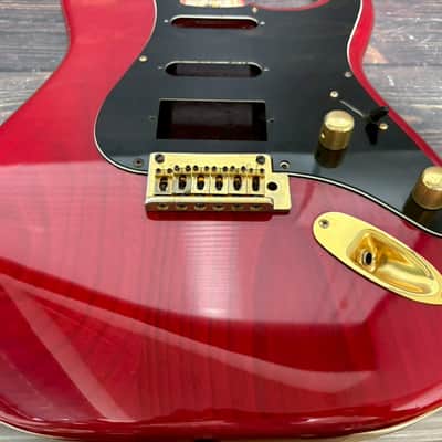 90s Charvel CST-060-SSH Stratocaster Body Ash See-throw Red/Plate Made in Japan image 9