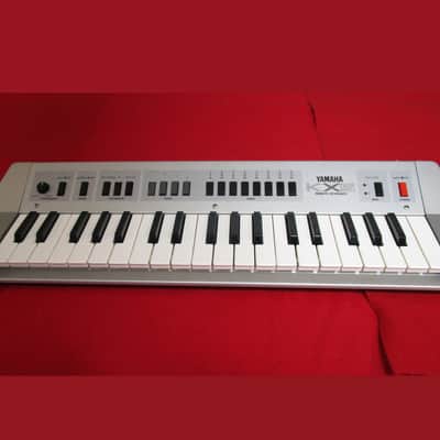 Yamaha KX5 KX-5 Keytar MIDI Controller shoulder keyboard TESTED w/case #23 image 17