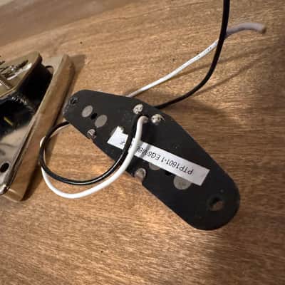 Squier  Classic Vibe  2019 - Chrome Loaded Telecaster Bridge with Brass Saddles image 4