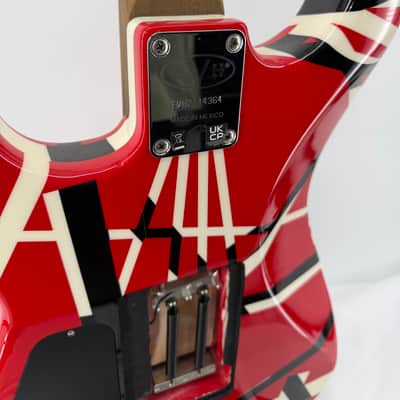 EVH Striped Series Frankie 2020 - Present - Red / White / Black Stripes Relic image 12