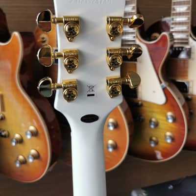 Epiphone Les Paul Custom 2024 - Alpine White image 9
