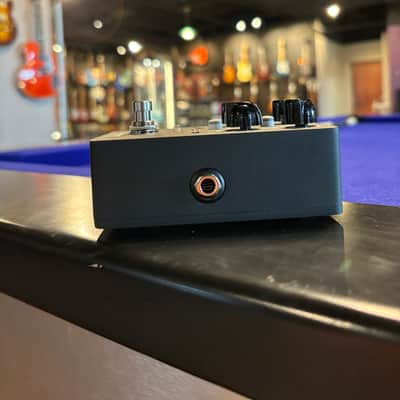 Ampeg Classic Analog Bass Preamp - Black image 2