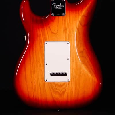 Fender American Professional Stratocaster Sienna Sunburst w/ HSC, 2016 - USED image 5