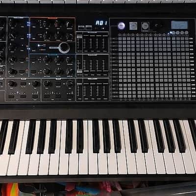 Arturia MatrixBrute 49-Key Synthesiser 2017 - Present - Black Edition image 2