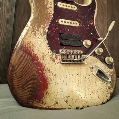 #202603 :: Baldman's Stratocaster set in Dirty Relic Olympic White over Metallic Wine Red : Vintage Aged image 2