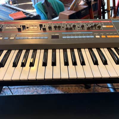 Roland Juno-106 61-Key Programmable Polyphonic Synthesizer 1984 - 1985 - Black image 3