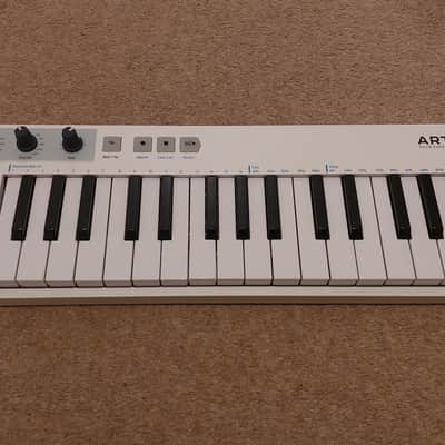 Arturia KeyStep 32-Key MIDI Controller 2017 - Present - White