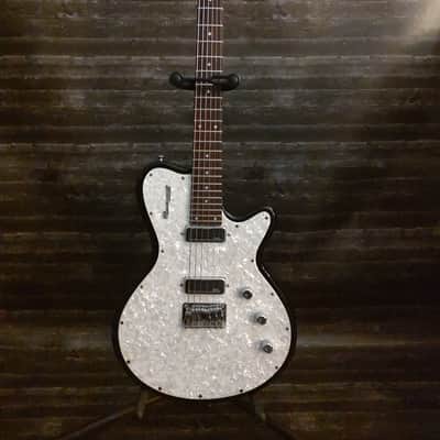 Godin Radiator Black w/ pearled pic guard image 3