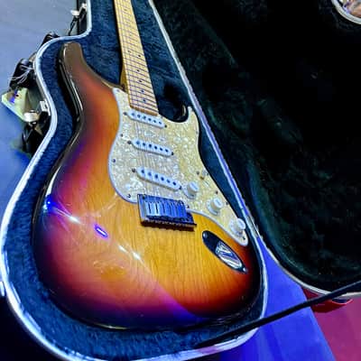 2001 USA Fender Standard Stratocaster image 10