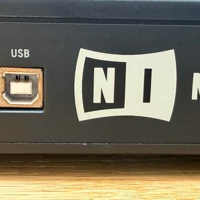 Native Instruments Maschine 2000s - Black image 9