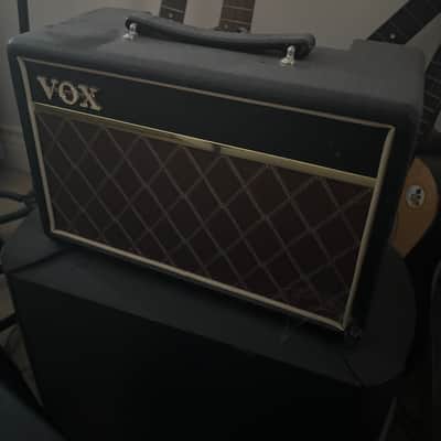 Vox Pathfinder 10 10-Watt 1x6.5" Guitar Practice Amp 2002 - Present - Black image 1