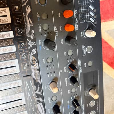 Arturia MicroFreak 25-Key Algorithmic Synthesizer imagen 2