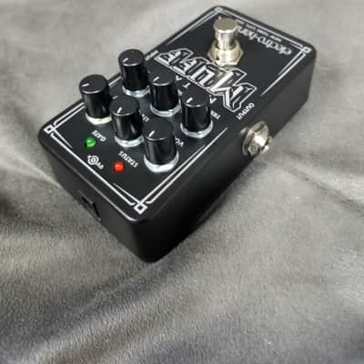 Electro-Harmonix Nano Metal Muff image 2