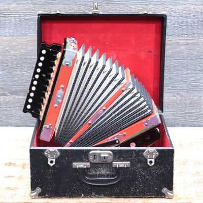 Gagné & Frère 2-Bass 10-Treble Button "D" Red & Black Diatonic Accordion w/Case image 5