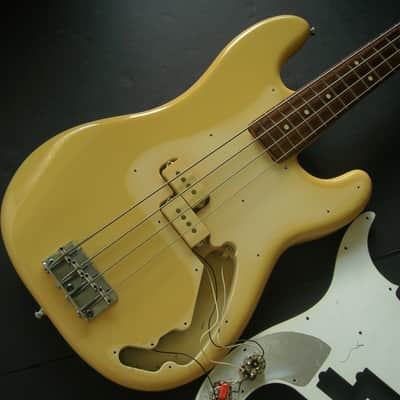 ‘82-‘85 Vintage Fender Precision Bass (P Bass) *Made in USA *Orig Hard Case image 7
