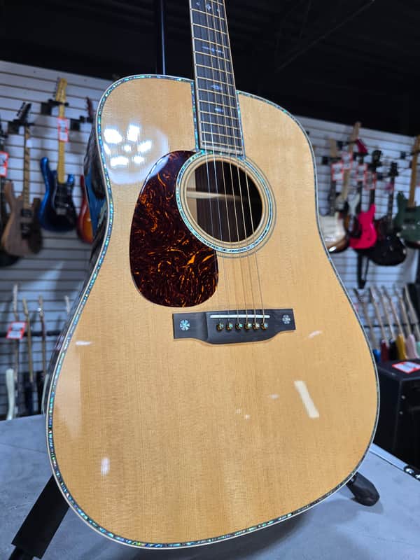 Martin D-42 Modern Deluxe