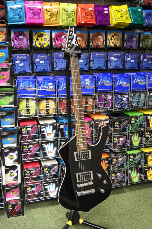 Ibanez Iceman IC120 electric guitar made in 2004 Korea S/H image 1