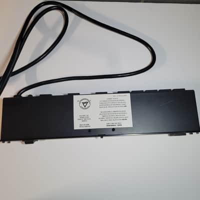 Furman M-8x2 Power Conditioner 2010s - Black image 5