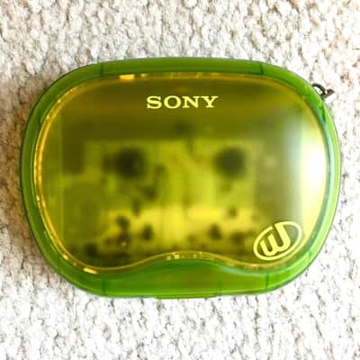 Sony WM-EQ2 [COLLECTIBLE] Walkman Cassette Player, Super Rare Green, NEAR MINT Working Shape !! image 2