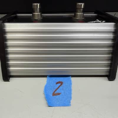 Fender Footswitch for Princeton® Chorus, Ultimate Stereo Chorus, Automatic GT, Automatic SE and M80 Chorus amplifiers 0029972000 image 7