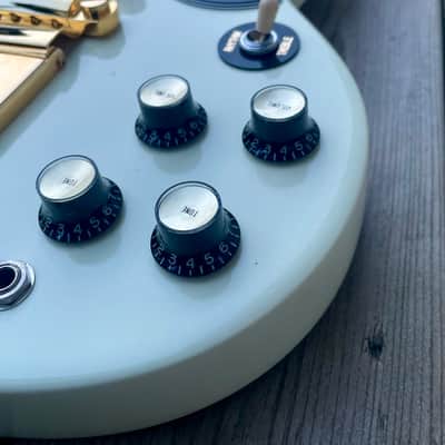 Gibson SG 61 2012 - Classic white image 8
