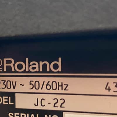 Roland JC-22 Jazz Chorus 2-Channel 30-Watt 2x6.5" Guitar Combo 2016 - Present - Black with Manual Bild 11