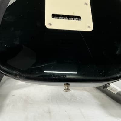 Fender Standard Stratocaster Left-Handed with Rosewood Fretboard 2003 - Black image 18