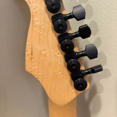 Unbranded Stratocaster partscaster - White w/black binding image 5