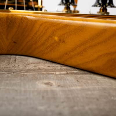 Gibson Custom 1958 Korina Flying V Black Pickguard, Natural | Demo image 16