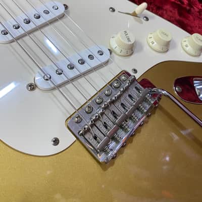 Fender American Vintage '57 Stratocaster 1998 - 1999 - Aztec Gold image 3