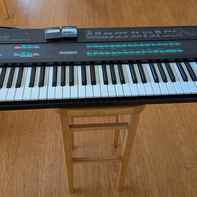 Yamaha DX7 Programmable Algorithm Synthesizer 1983 - 1987 - Black