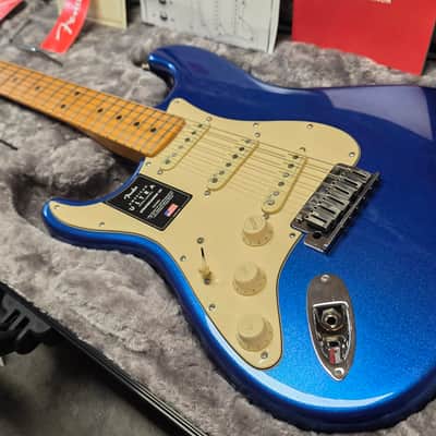 Roland G-303 left handed lefty guitar synth with GR-300 and 24-pin