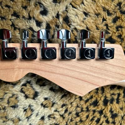 Fender Stratocaster Standard HH MIM 2016 - Black image 18