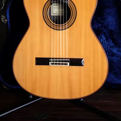 Ryoji Matsuoka M100 Classical Guitar Made in Japan Pre-Owned image 1