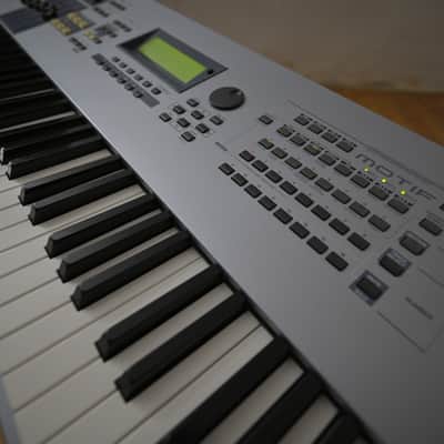 Yamaha Motif ES 8 Production Synthesizer image 3