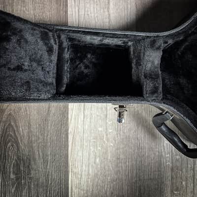 Road Runner Hard Shell Dreadnought Acoustic Guitar Case image 5