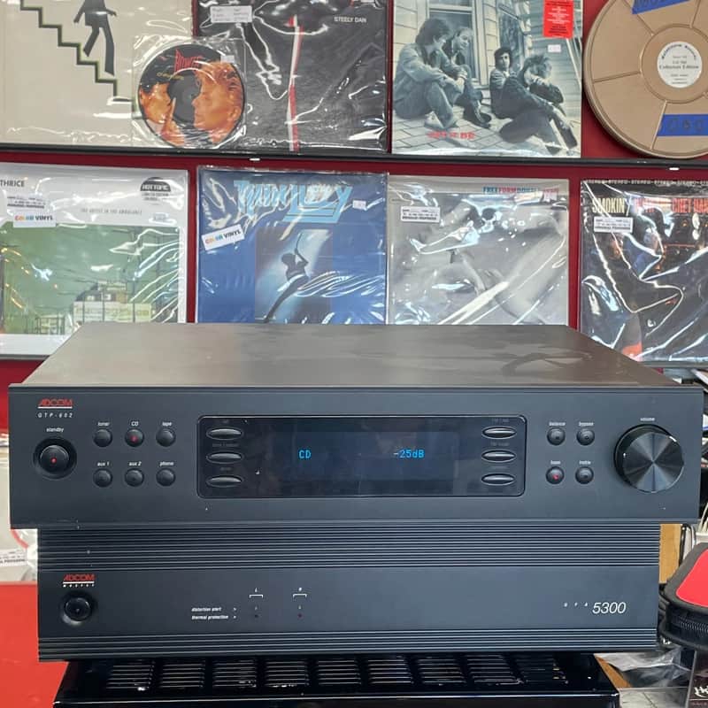 ADCOM GTP-602 Stereo Preamplifier TESTED WORKS AND SOUNDS GREAT W/Remote