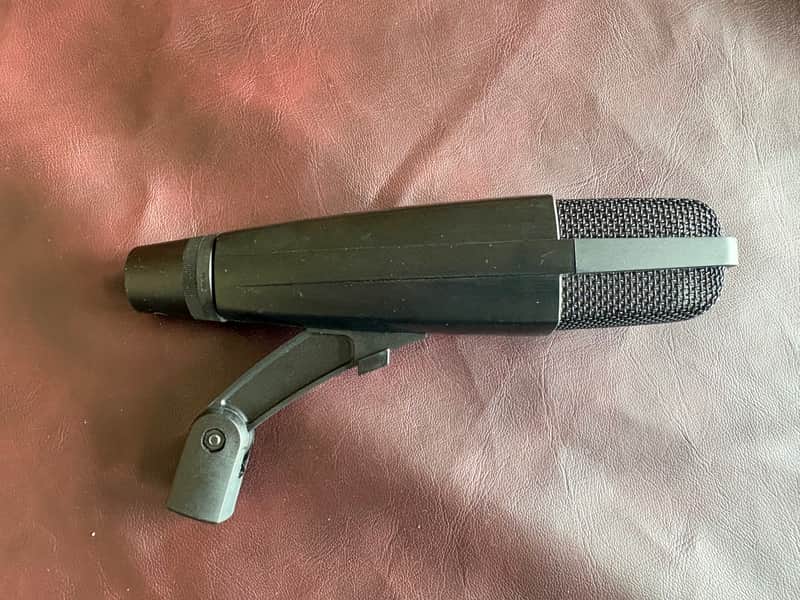 Sennheiser MD 421 II Cardioid Dynamic Microphone
