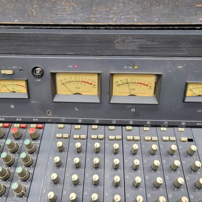 Ramsa Model S840 40 channel live sound mixer with power supply and roadcase - Gray image 10