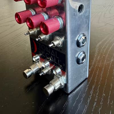 Chase Bliss Audio Tonal Recall RKM Red Knob Mod Analog Delay 2017 - 2018 - Graphic with Red Knobs image 4